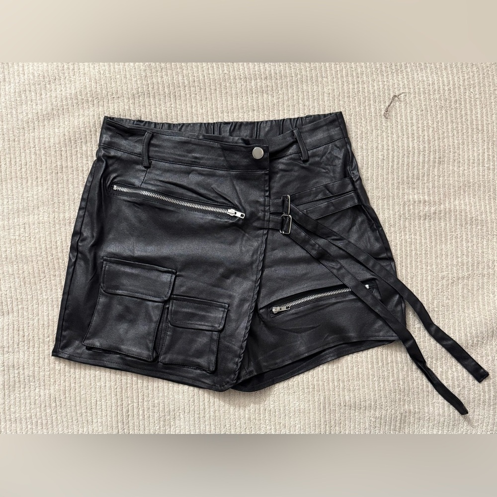 Black Coated Women Shorts/Skort